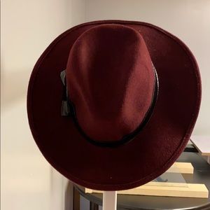 Maroon 100% wool hat